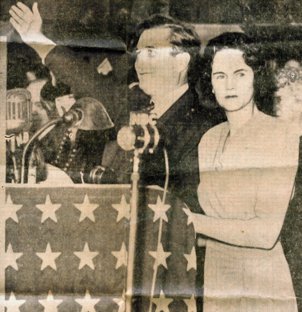 Joyce Arneill, first president of the NFRW, introduces GOP presidential nominee Wendell L. Wilkie at the NFRW's 1st Biennial Convention in 1940.